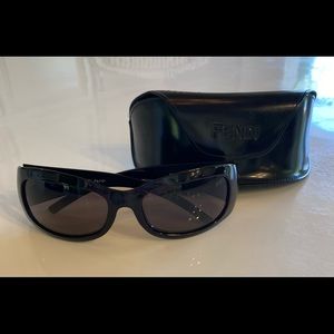 Authentic Black Fendi Women’s sunglasses